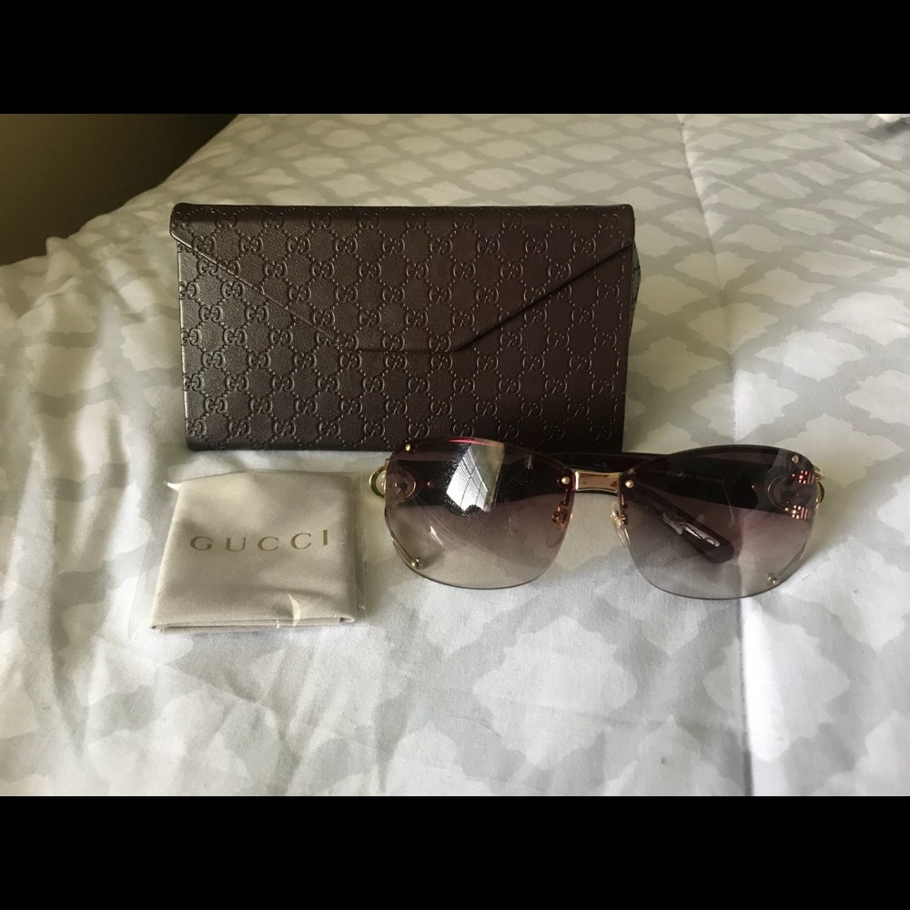 PERFECT CONDITION GUCCI SUNGLASSES 🕶❤️
